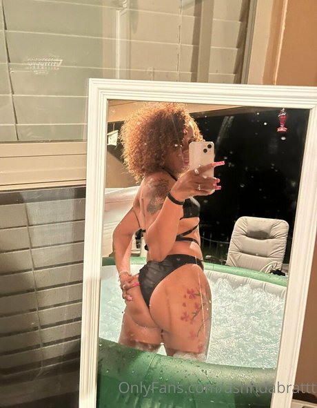 ashhdabrattt perfect pornstar photo