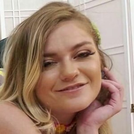 Chloe Foster nude model pictures