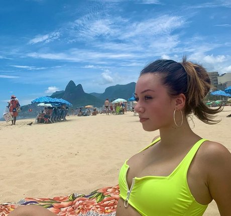 Serena Mello nice star pic