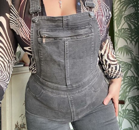 Elena Sophia Nicolosi perfect model pics