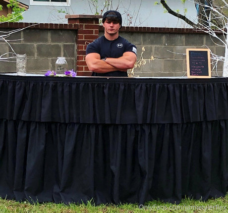 jamietylerflex sex model photo