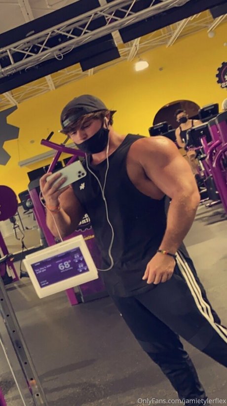jamietylerflex star exclusive pictures