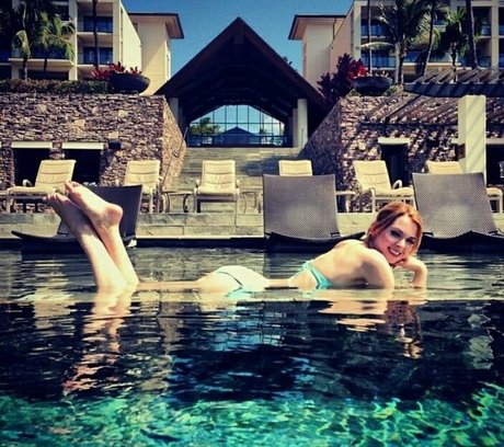 Kirsten Prout hd pornstar pictures