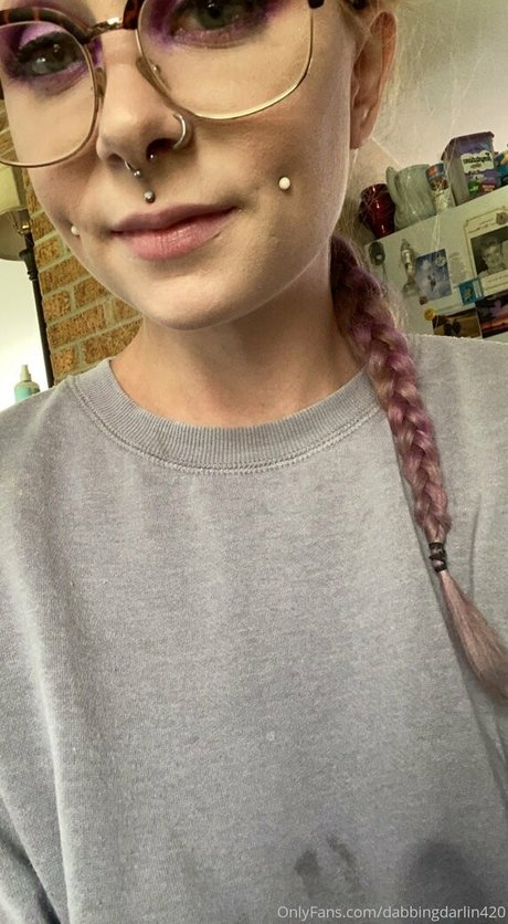 dabbingdarlin420 exclusive model image