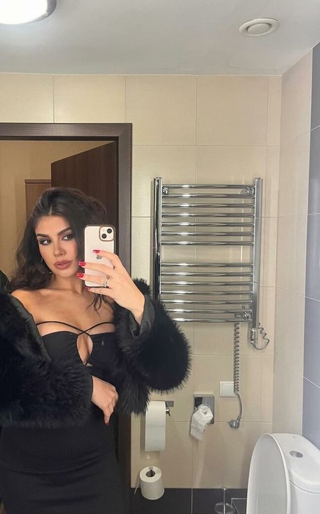 Vanessa Zachariadi star free pic