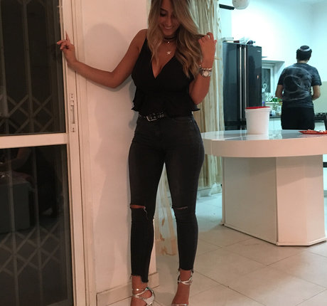 Liel Avitan beautiful actress pics