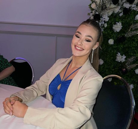 Sydney Etherington hot pornstar gallery