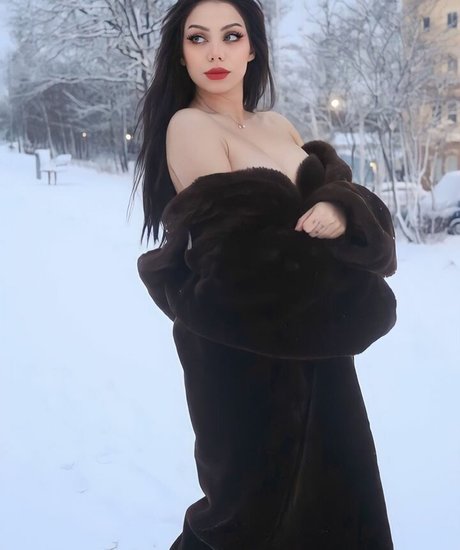 thrillzpink hot star image