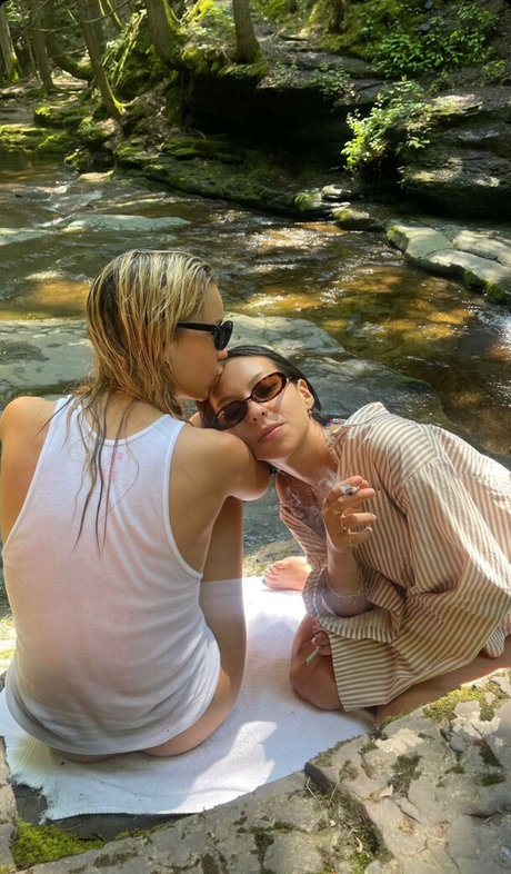 Lindsay Vrckovnik Linmick star erotic pics