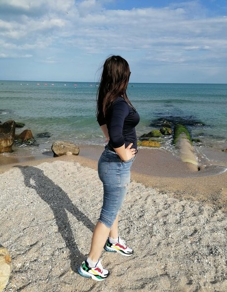 crissnight model nudes pics