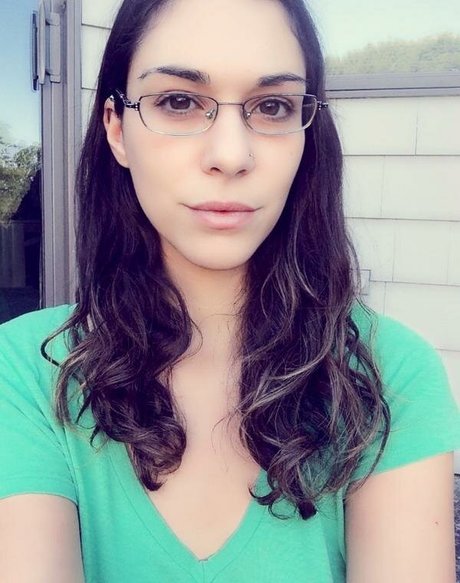 adrienneadora pornstar galleries