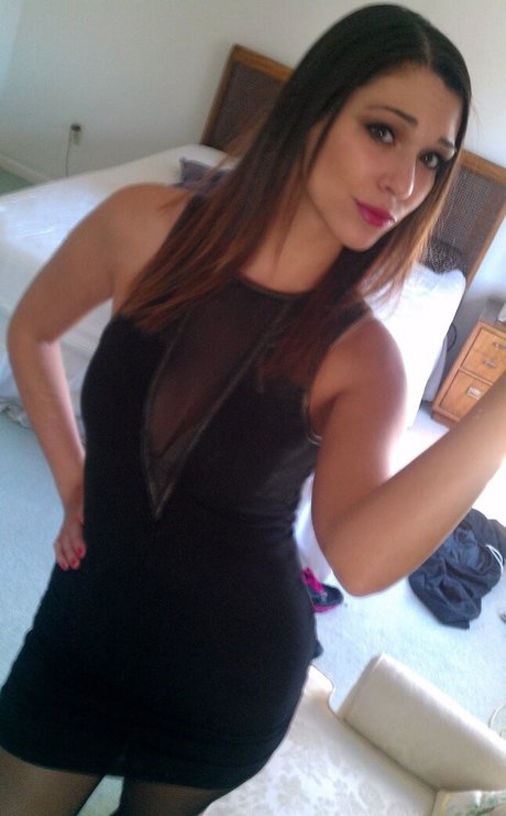 adrienneadora exclusive star pics