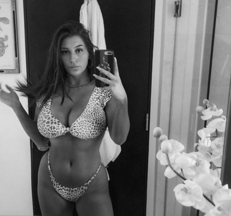 Abbey Wilson beautiful model pic