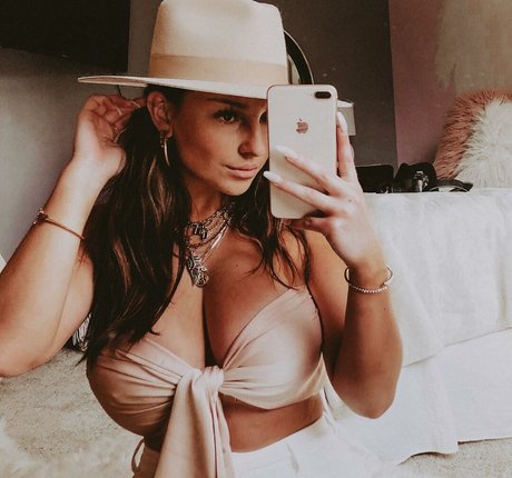 Abbey Wilson exclusive star pic