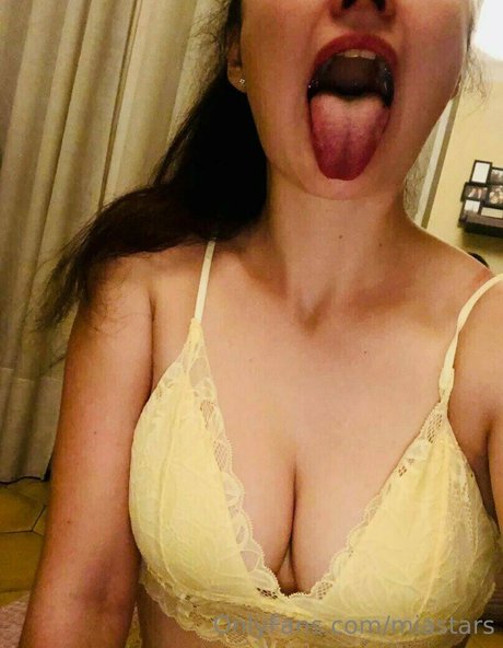 miastars star hot pics