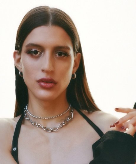 arca1000000 pornographic actress gallery