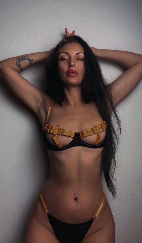 Tamila Flirt Couture naked pornstar pictures