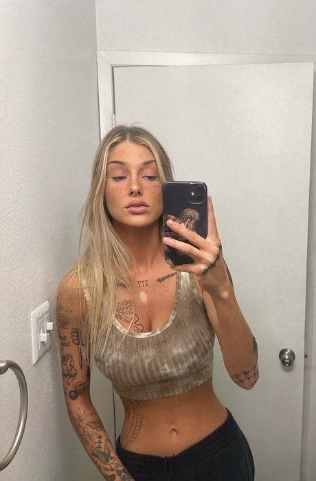 Ryrenee top actress galleries