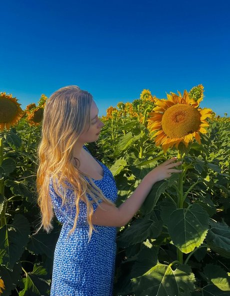 18 year old onlyfans porn photos