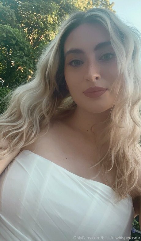 blissfulwhisperasmr model picture