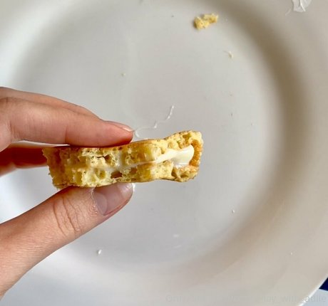 come lay with adile model sex img