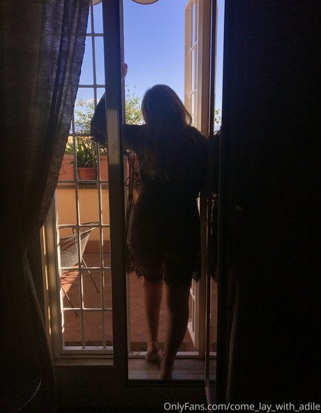 come lay with adile sex model picture