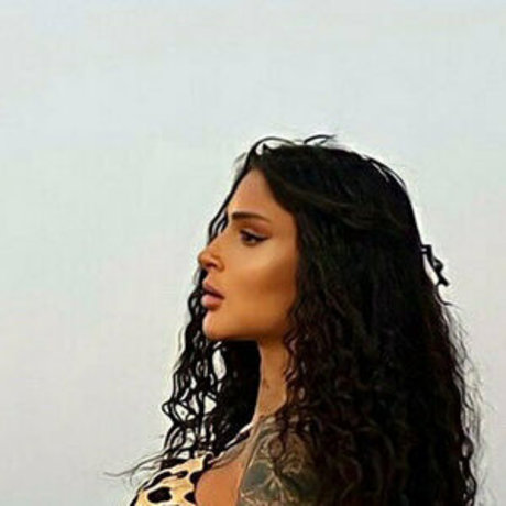 damlaozden erotic model archive