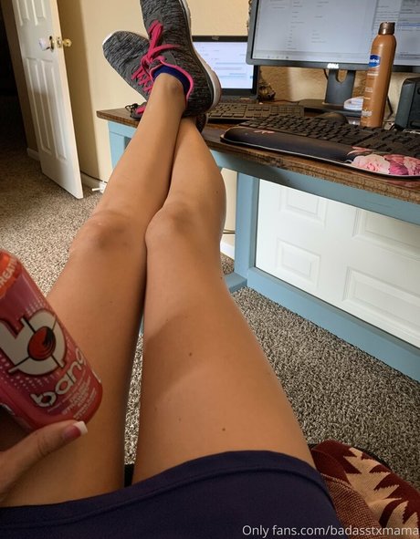 badasstxmama nudes model gallery