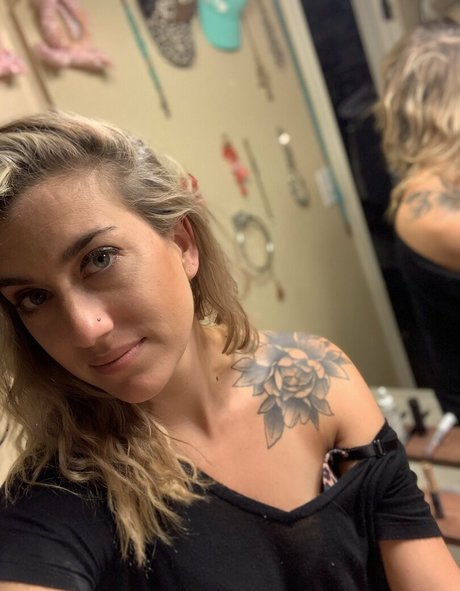 badasstxmama pretty actress photos