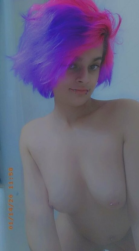 glowsticksss nude pornstar pics