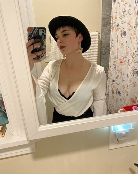 Casey Lee Williams naked model archive