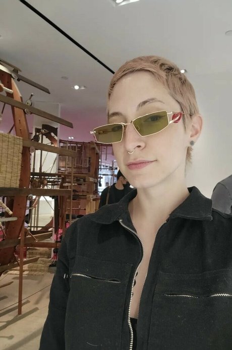 Tybee Diskin pretty actress gallery