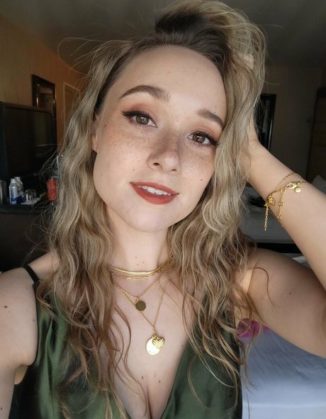 AmyKay ASMR model nice pics