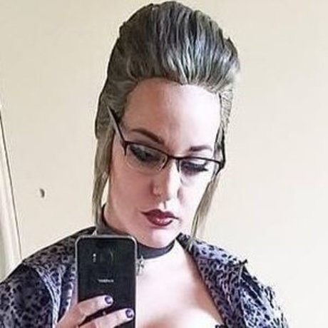 LisaLouWho pornstar adult archive