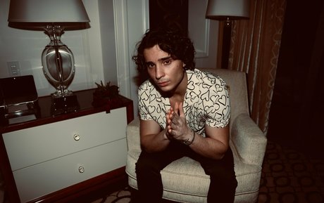 petervigilante model hot images