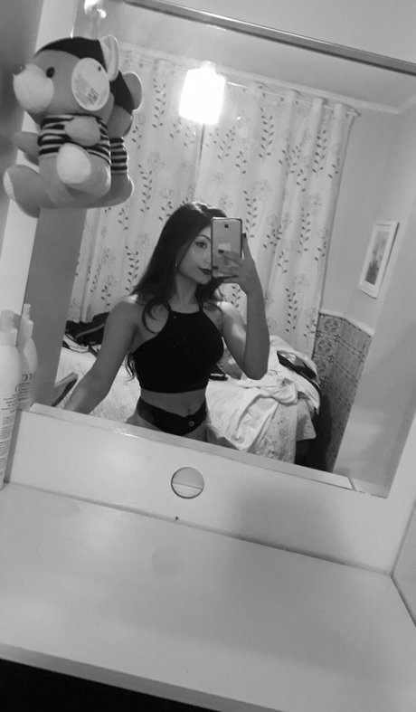 Ingrid Larissa pretty actress images