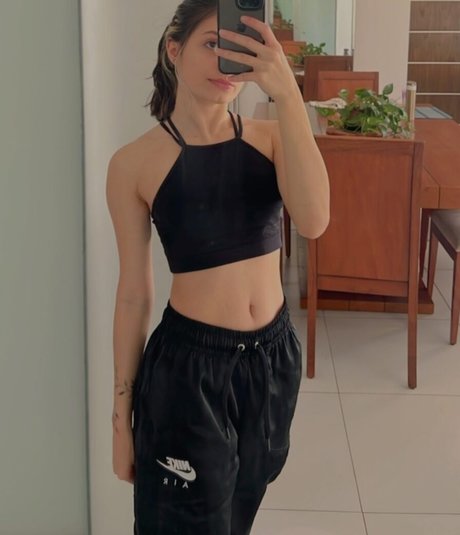 Ingrid Larissa xxx actress photo