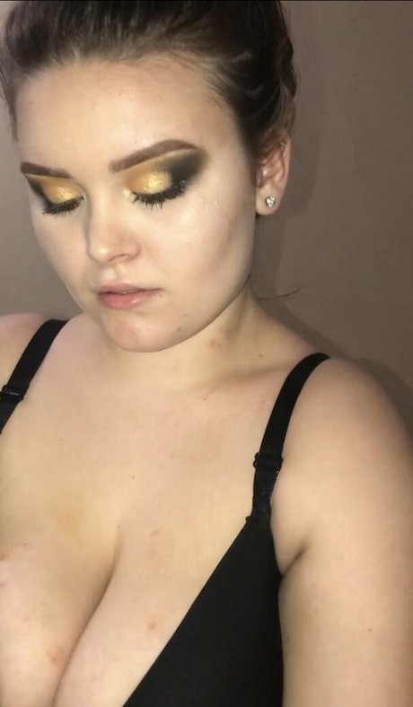 Rileelovee porn model photos