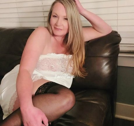 PerriPlays star adult gallery