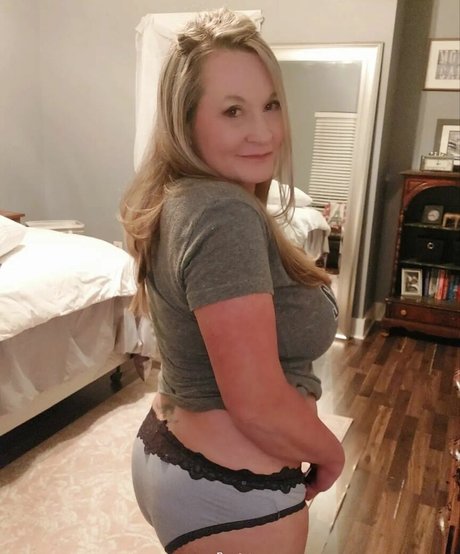 PerriPlays free actress picture