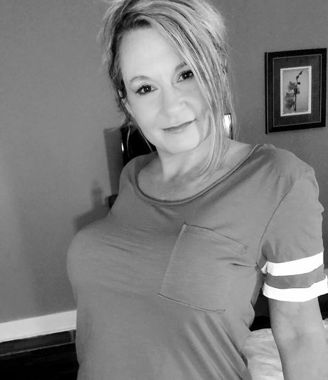 PerriPlays model nice image