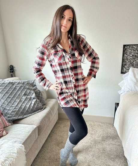 Aunna Harris star erotic image