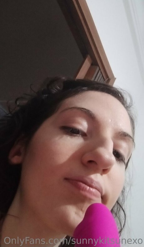 sunnykitsunexo erotic pornstar archive