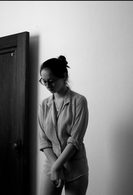 Girlfriend Reviews beautiful model image