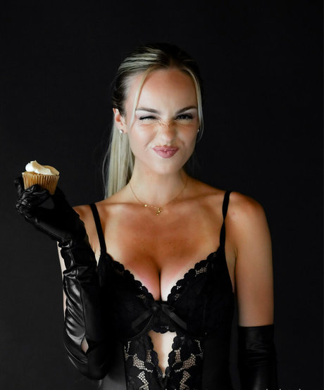 learninwithg xxx model photo