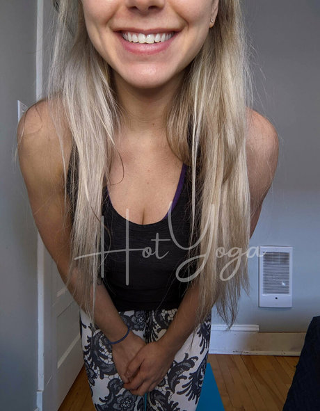 hot yoga sex model pictures