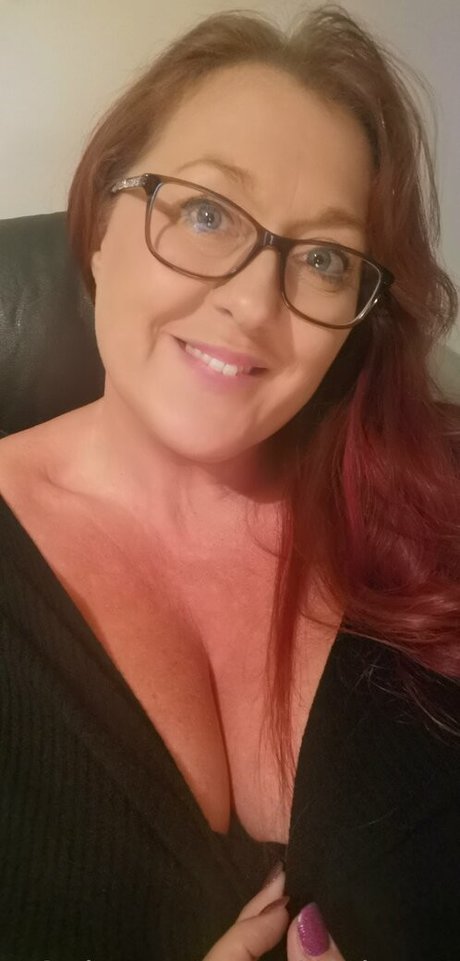 lolaluxx1 xxx model pic