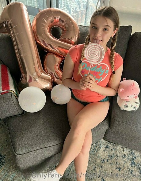 maddiemasonxo pornstar nude photo