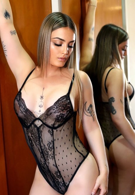 abby es art actress image