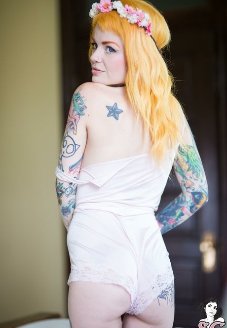 Faun model naked pictures